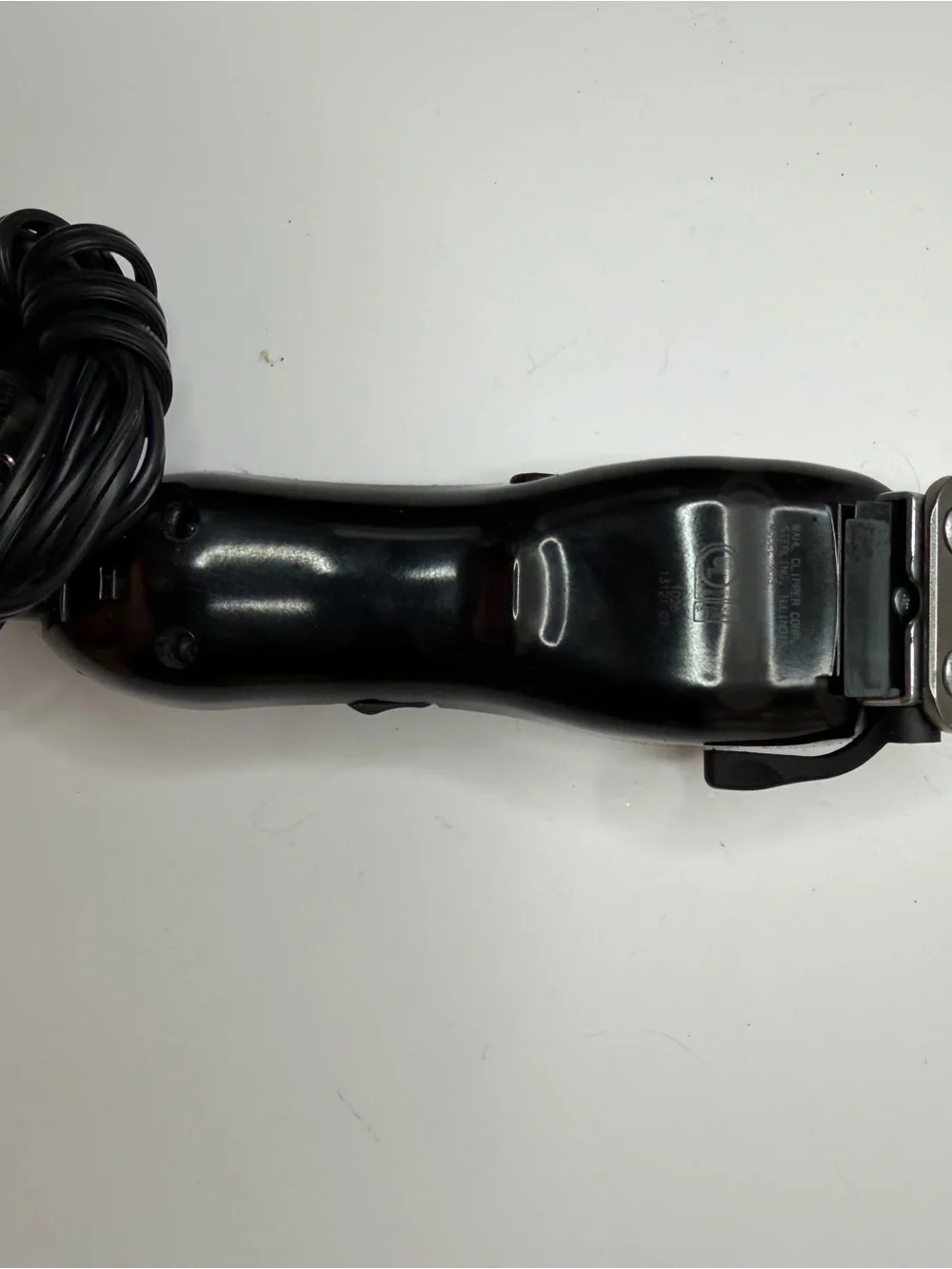 Wahl Electric Dog Clipper in White & Black